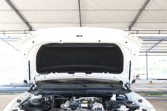 2018款领主2.5T手动柴油超享版两驱舒适型标双SD4V25R-100