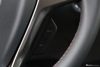 2017款长安CS75尚酷版 1.5T自动锋锐型