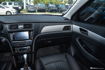 2016款北汽绅宝X55 1.5T自动CVT豪华版