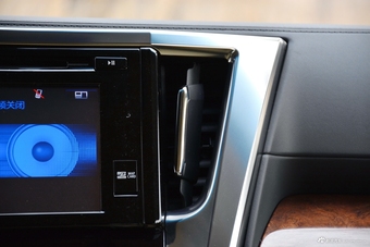 2018款埃尔法3.5L自动尊贵版