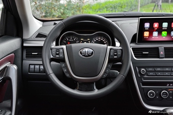 2018款奔腾X80 2.0L自动20周年纪念版