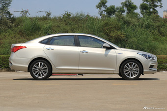 2017款名图1.6T自动智能型GLS