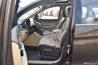 2017款宝骏730 1.5T手动风尚型7座