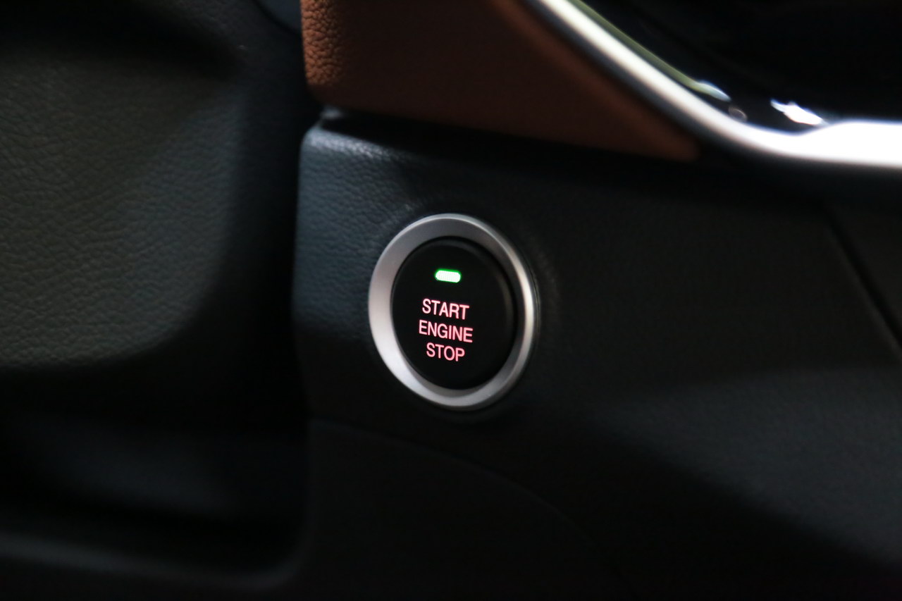 2017上汽大通D90 2.0TGI自动四驱高配版