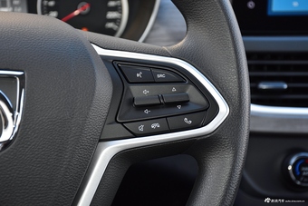 2019款宝骏730 1.5T自动DCT时尚型7座