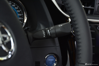 2018款卡罗拉双擎1.8L自动E-CVT智尚版