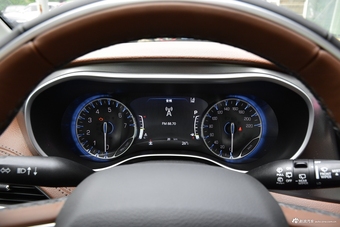 2017款大捷龙3.6L自动尊享版