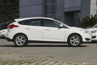 2018款福克斯两厢1.6L自动舒适型智行版