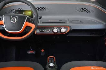 2018款宝骏E100智享版