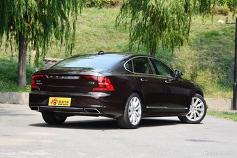 2019款沃尔沃S90 2.0T自动T5智尊版