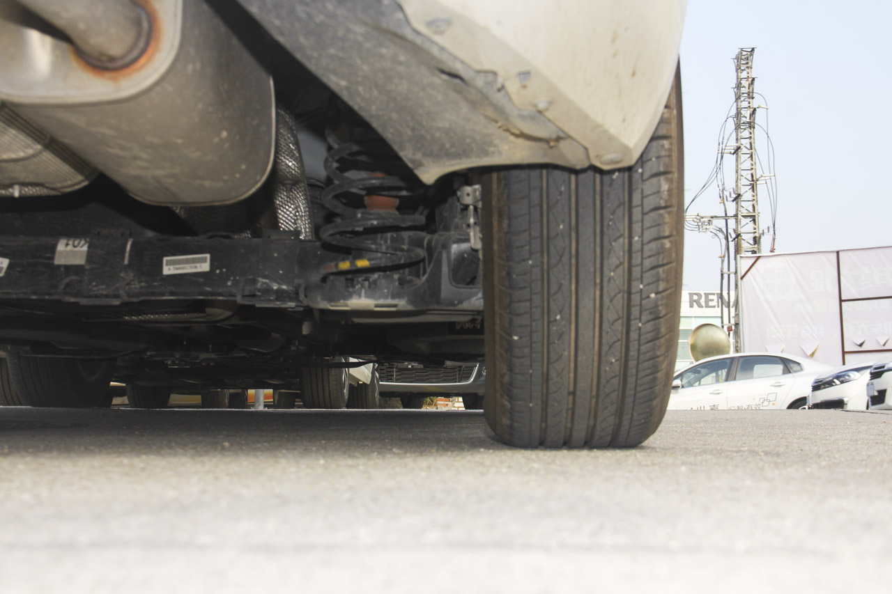 2016款全新爱丽舍1.6L自动舒适型