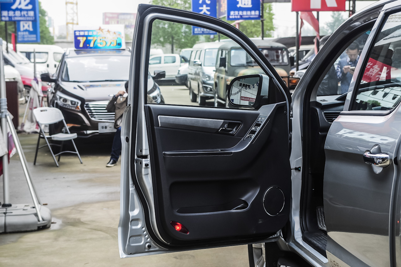 2016款 帅铃T6 2.0T柴油旗舰型D19TCID7