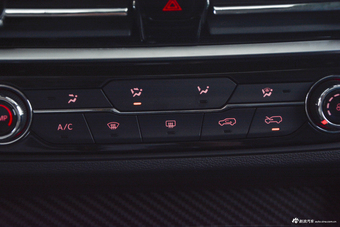 2017上汽大通D90 2.0T手动两驱火星