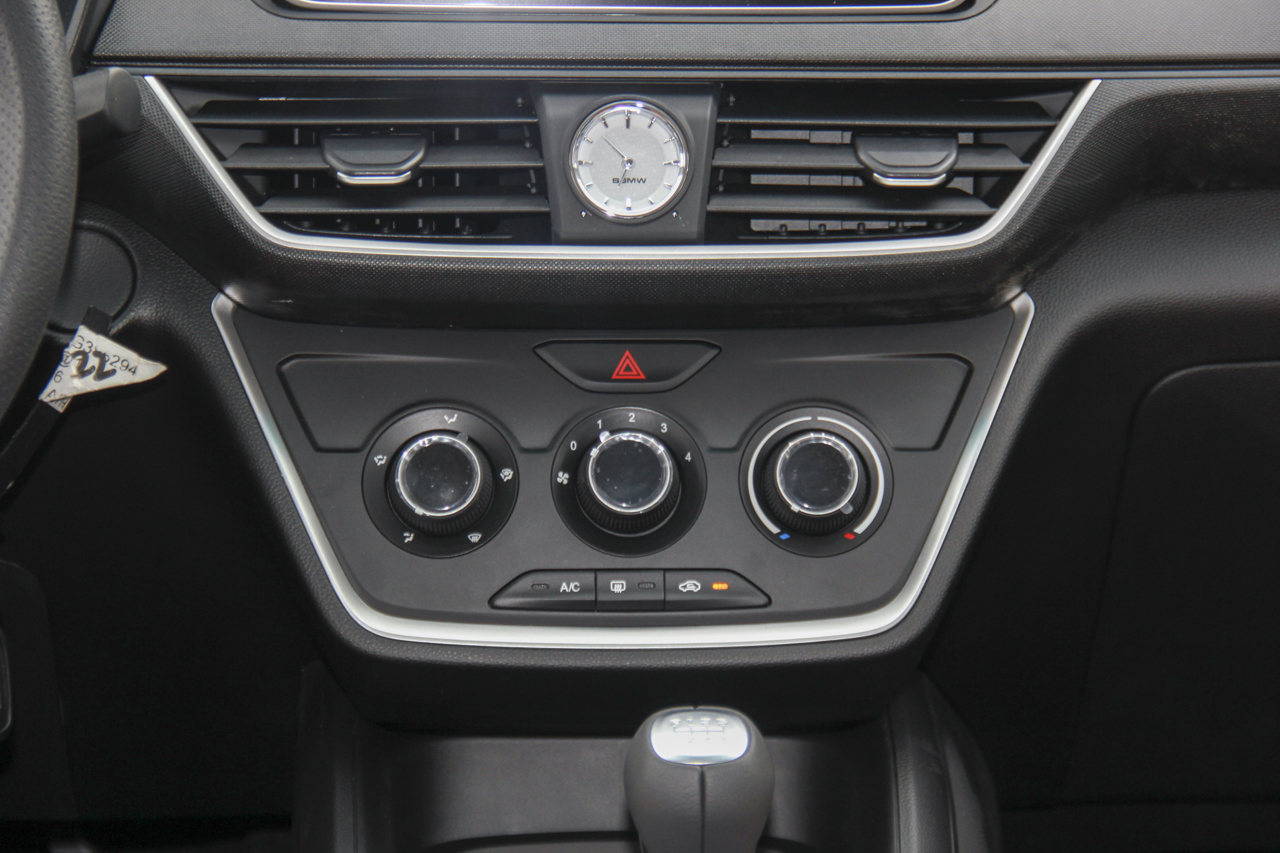 2018款五菱宏光S3 1.5L手动舒适型