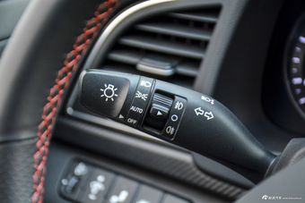 2016款领动 1.4T自动炫动旗舰型