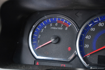 2017款菱智V3 1.5L手动5座特惠版