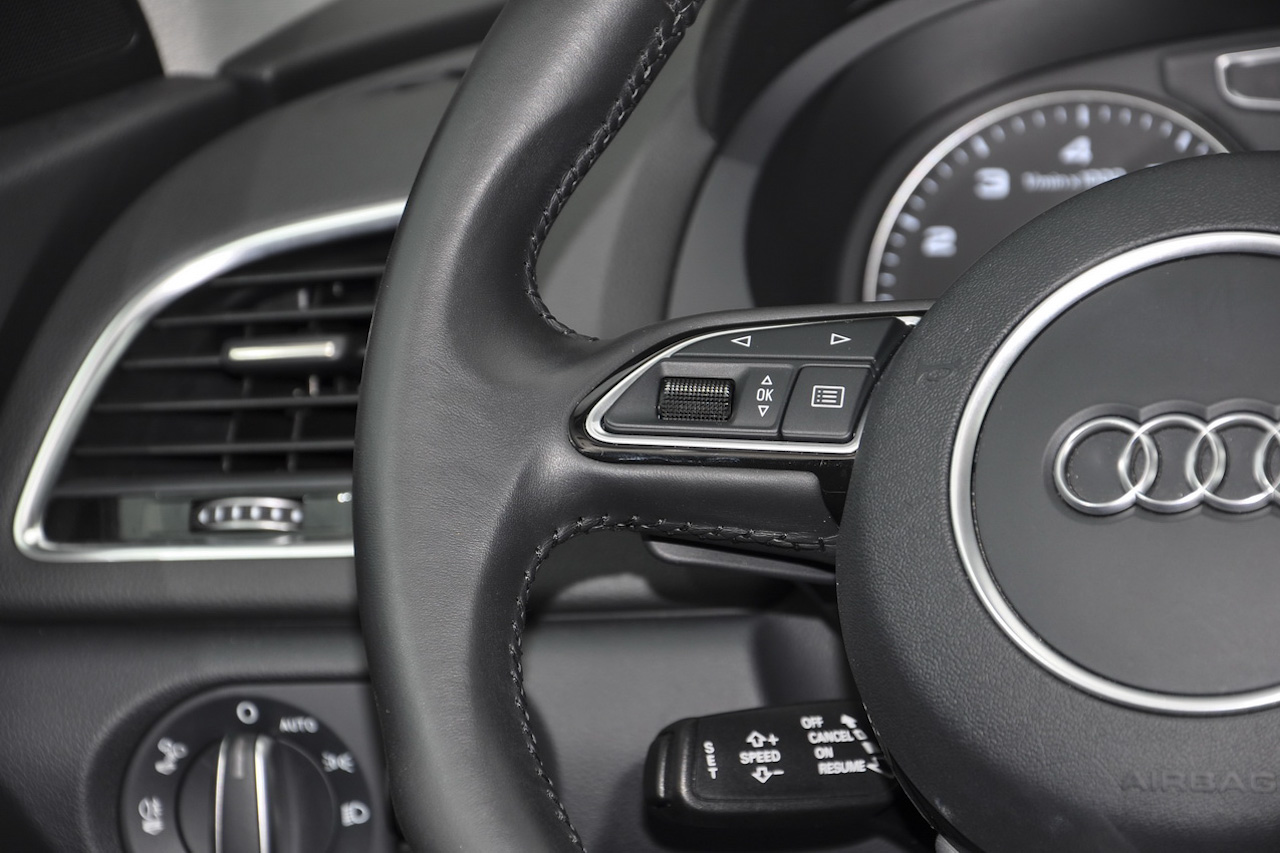 2016款奥迪Q3 2.0T自动35TFSI风尚型