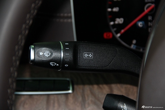 2017款奔驰E级3.0T自动 320 L 4MATIC