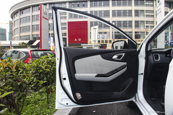 2016款纳5 1.8T自动智尊型