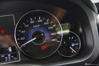 2015款中兴威虎TUV 2.8T手动柴油两驱超值版大双