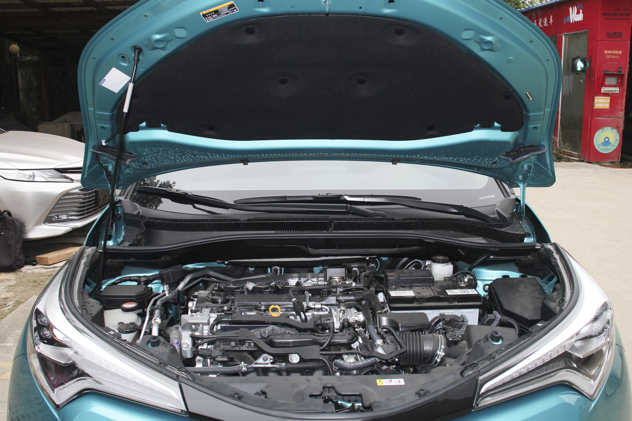 2018款C-HR 2.0L自动旗舰版