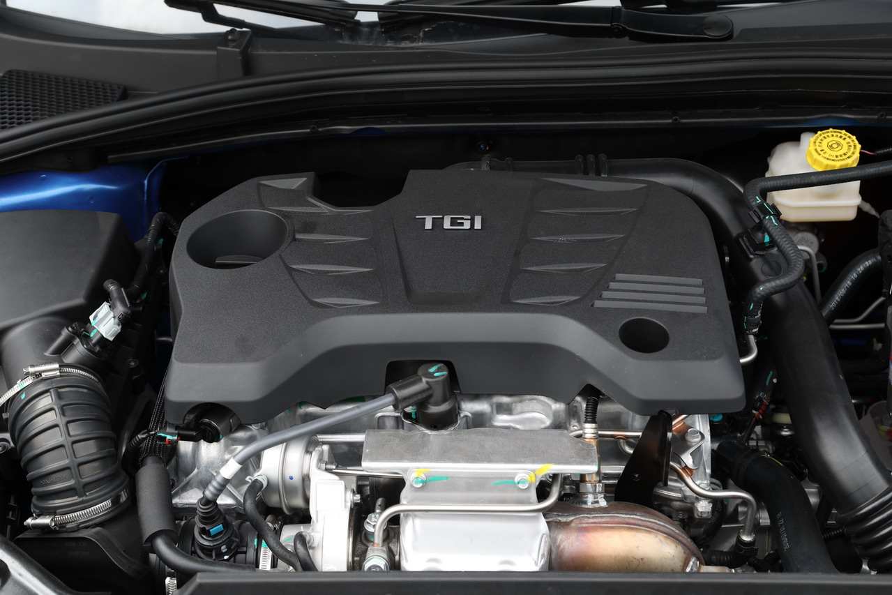 2019款荣威i5 20T自动智联网超能智尊版 