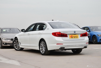 2019款宝马5系新能源 530Le 2.0T自动豪华套装