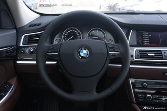 2017款宝马5系GT 2.0T自动528i领先型