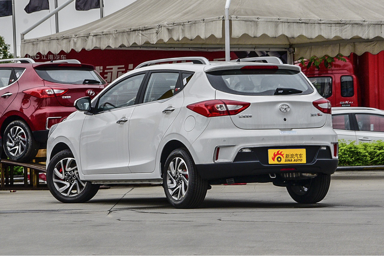 2016款瑞风S2 1.5L手动豪华智能型双色版