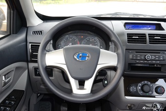 2015款福瑞达M50 1.4L手动公务舱K14B-F