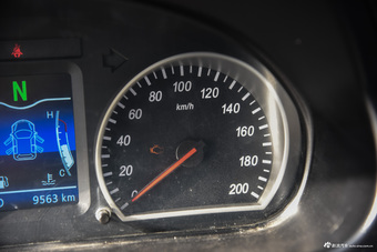 2015款北汽幻速H2 1.5L手动舒适型