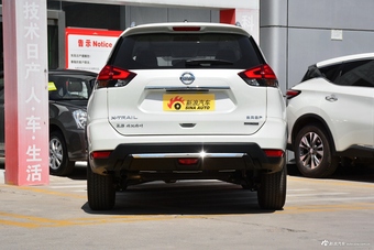 2019款奇骏2.5L自动四驱智联领先版