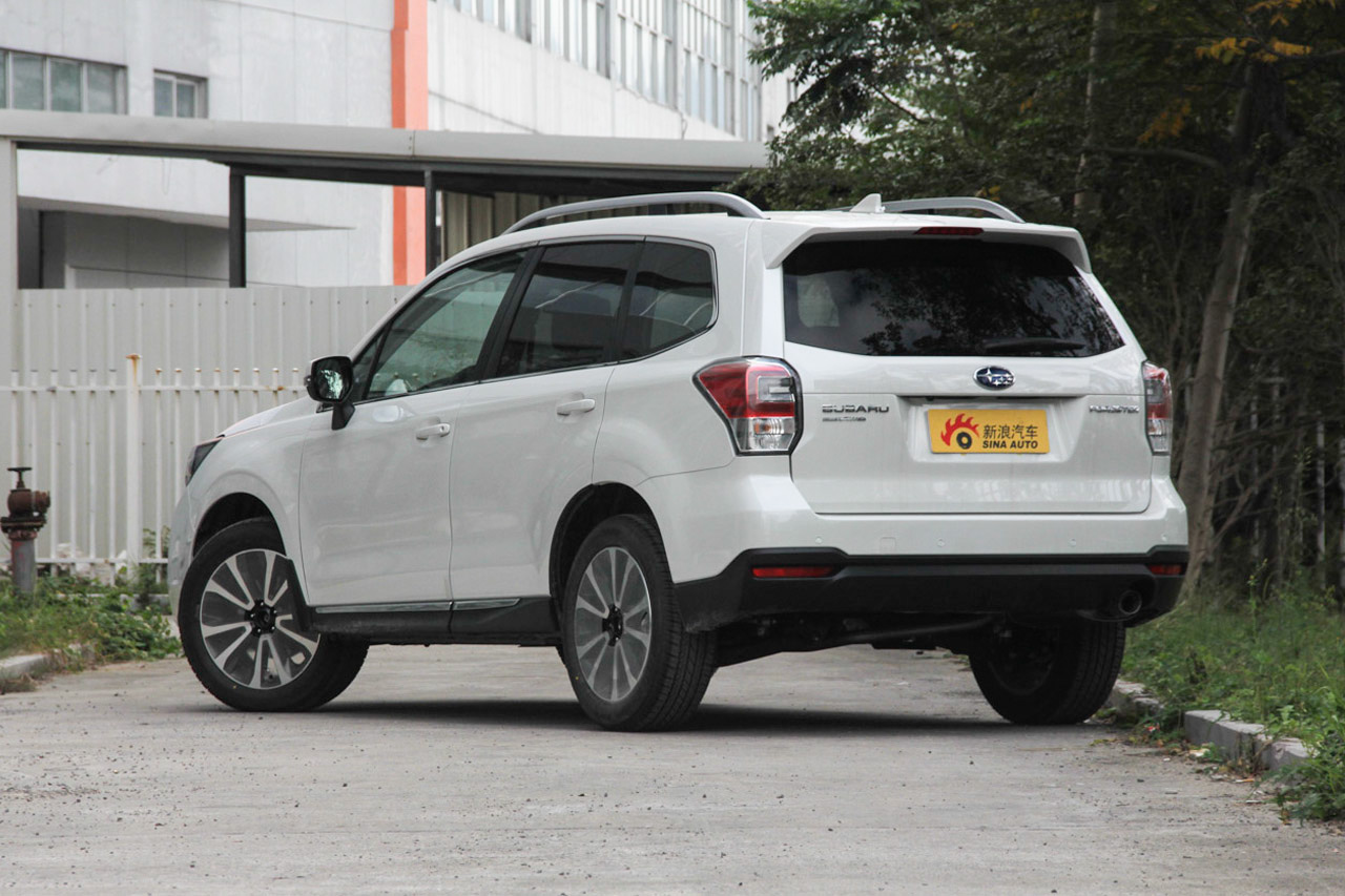 2016款森林人2.0L自动时尚导航版