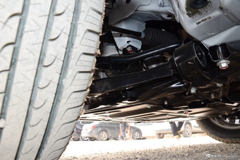 2017款哈弗H6运动版1.5T自动两驱豪华型蓝标 简约白