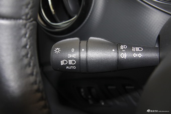 2015款雷诺卡缤1.2T自动豪华抢鲜版