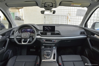 2018款奥迪Q5L 2.0T自动45 TFSI尊享豪华运动型国V图片