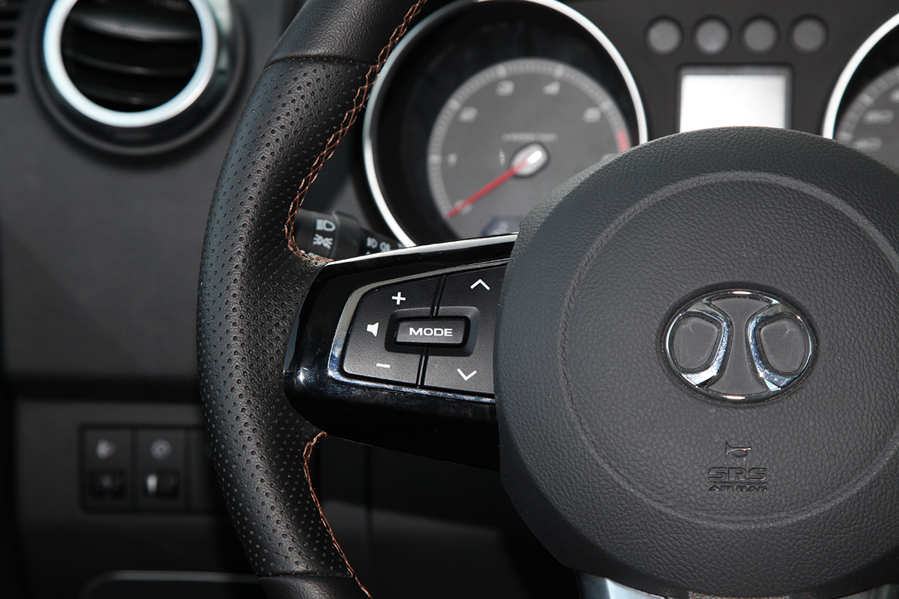 2016款北京BJ40L 2.3T自动四驱尊享版