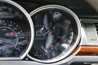 2015款众泰Z500 1.5T 手动尊贵型