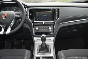 2016款荣威RX5改款 20T手动两驱豪华版