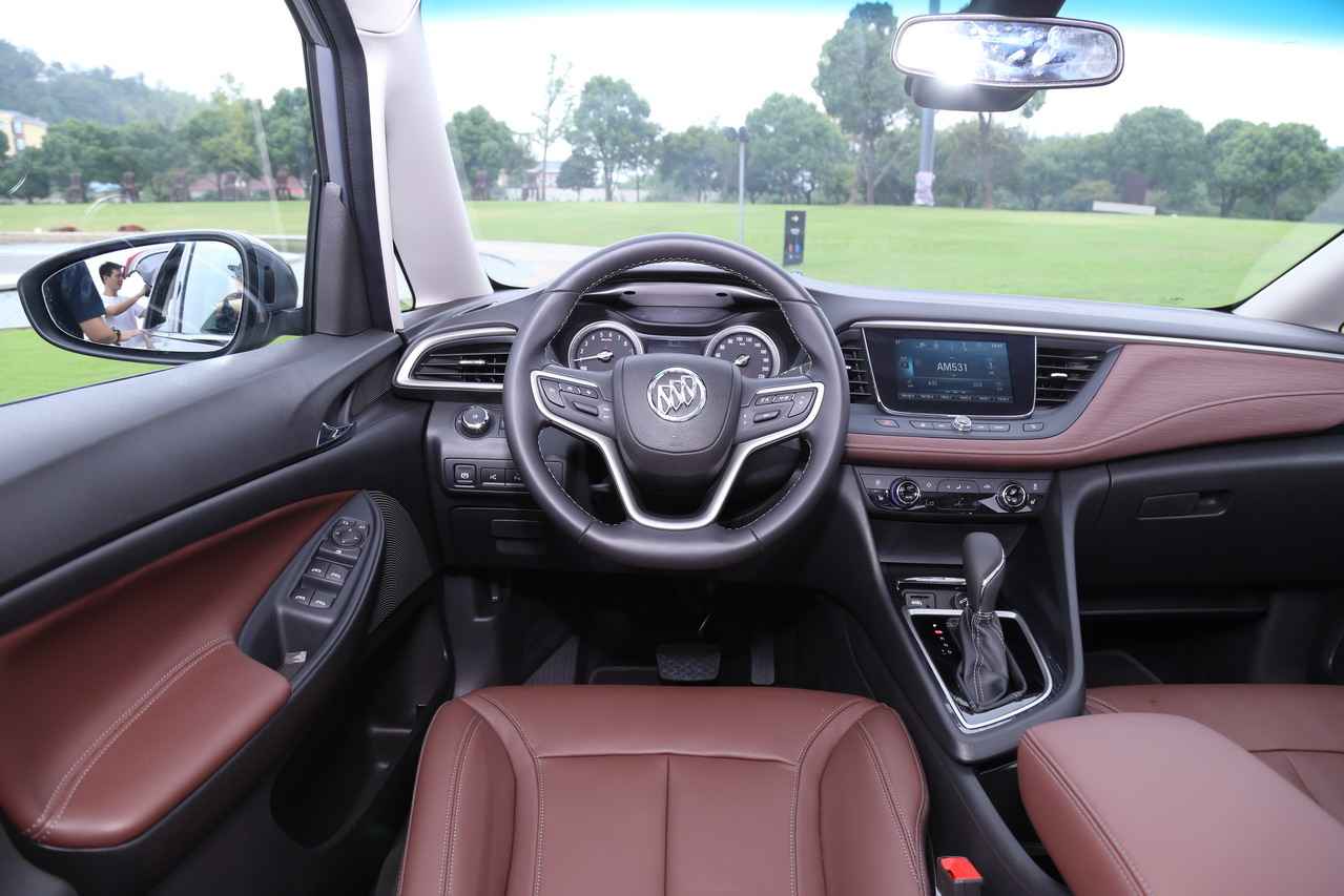 2018款别克GL6 1.3T自动18T尊贵型6座