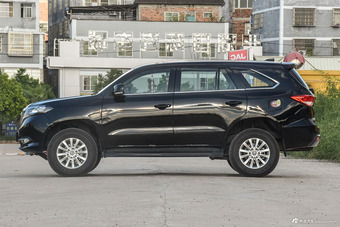 2016款揽福 2.4L手动汽油两驱精英版5座