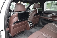 2018款宝马7系730Li 2.0T自动尊享型M运动套装