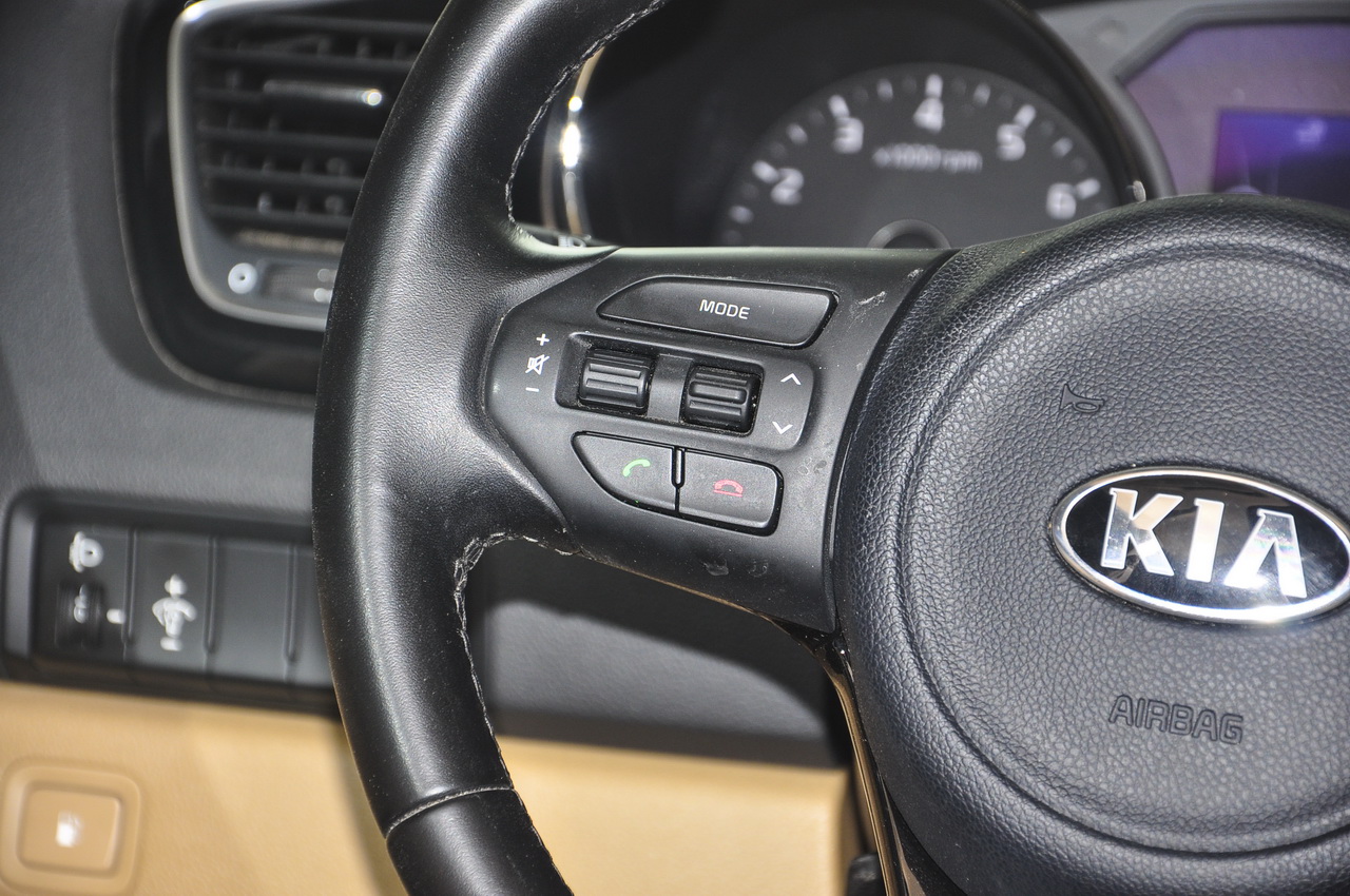 2015款嘉华（进口）3.3L自动豪华版 国IV