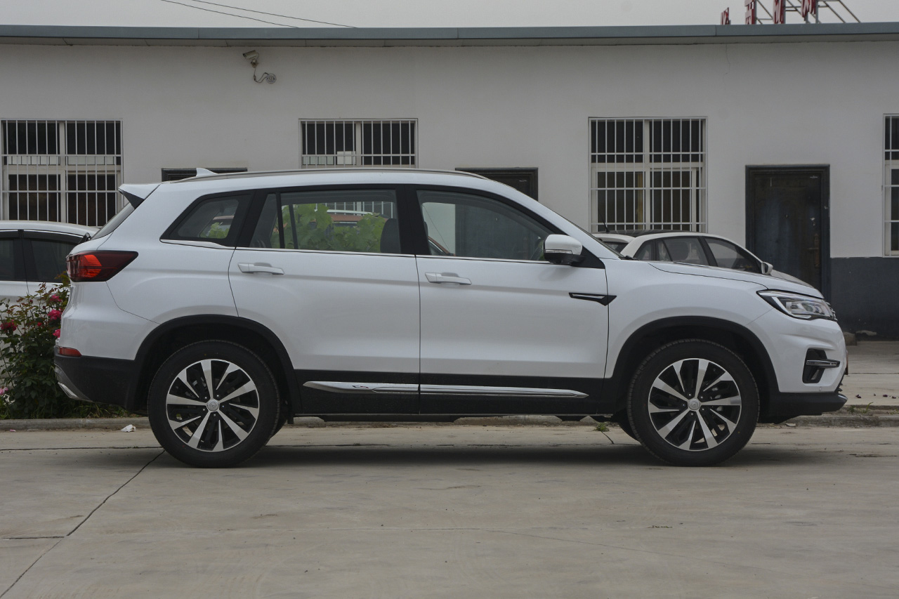 2018款长安CS75 1.5T自动雅智型