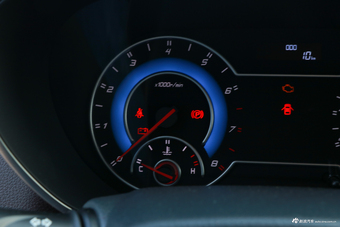 2017款福美来F7 1.5T 7座手动标准型