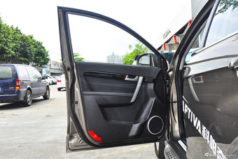 2015款科帕奇2.4L自动7座四驱旗舰版