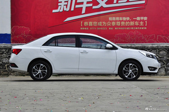 2017款众泰Z360 1.5L手动豪华型