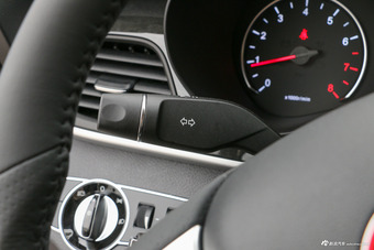 2018款比亚迪宋MAX 1.5T自动智联旗舰型6座