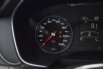 2018款荣威RX5 1.5T 20T自动两驱互联网智惠版