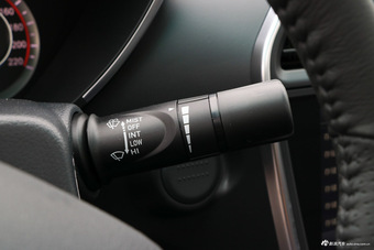 2017款海马福美来1.6L自动豪华型